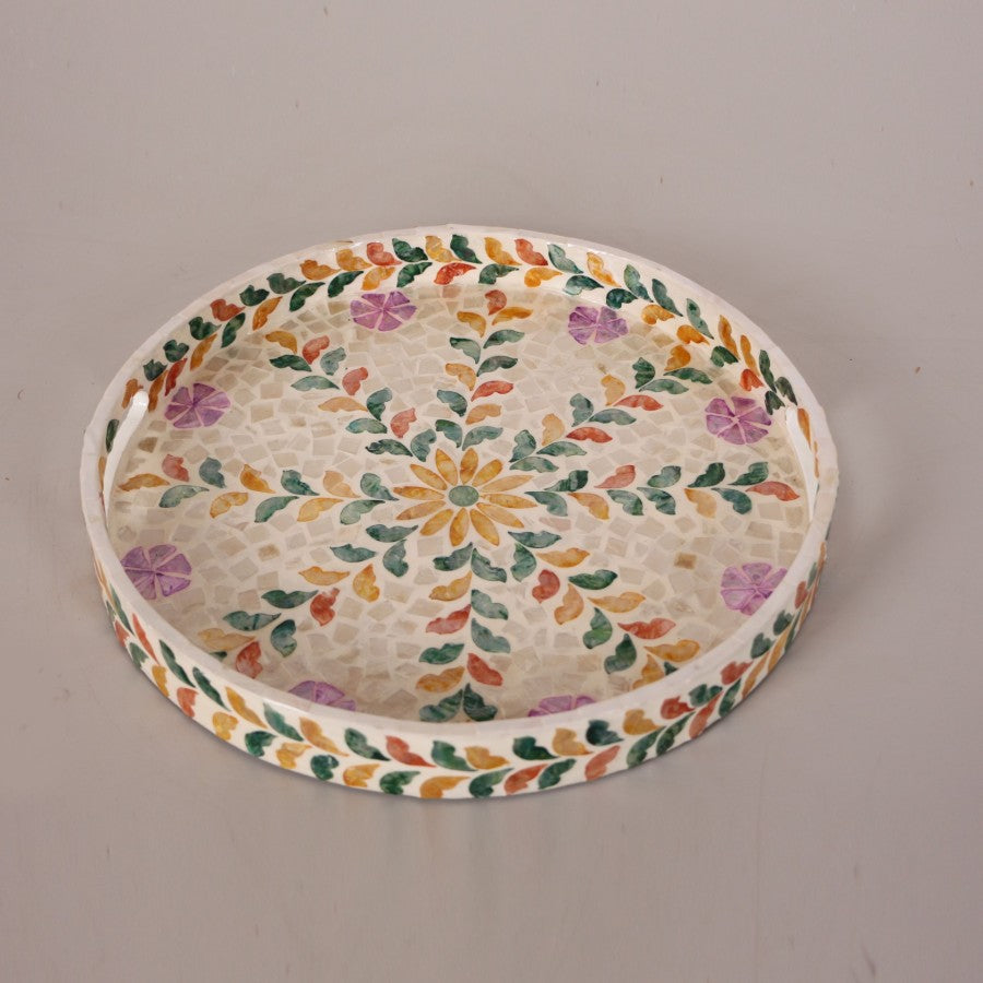 DOĞAL RATTAN VE SEDEFLİ MOZAİK TEPSİ